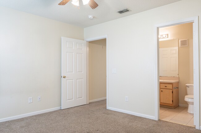 Building Photo - 6596 Swissco Dr