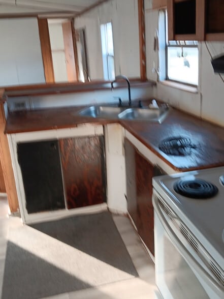 Building Photo - 100 Lunsford Cir