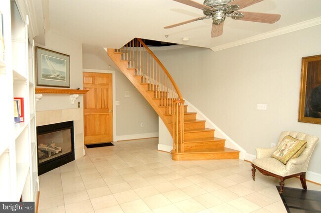 Building Photo - 706 S Bond St