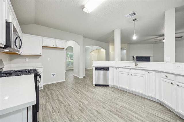 Building Photo - 549 Seminole Trail