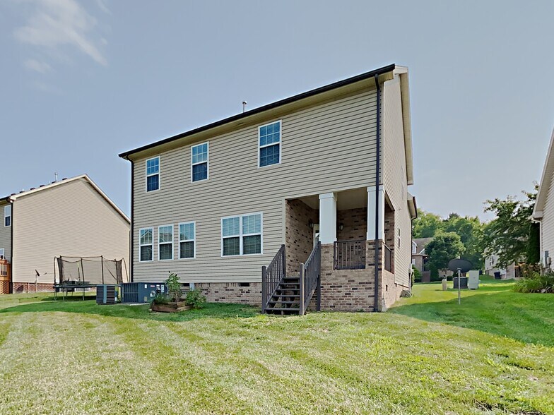 Building Photo - 244 Sundown Dr