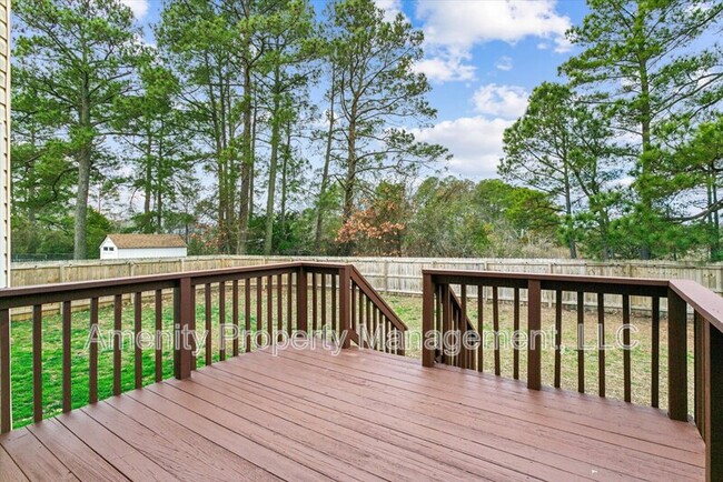 Building Photo - 141 Pine Creek Dr