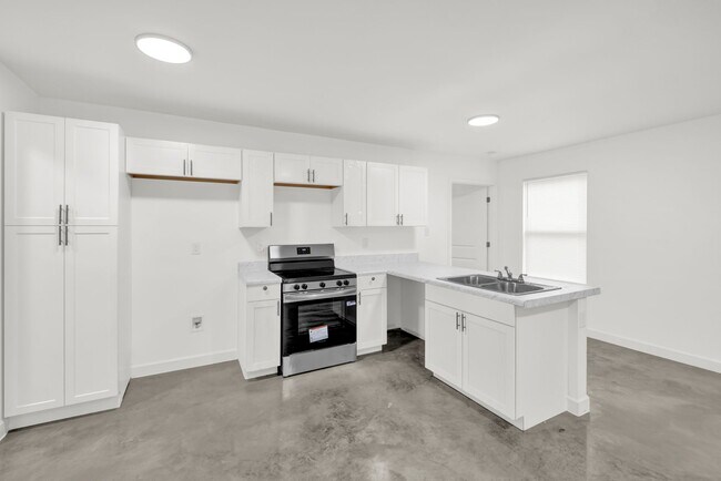 Building Photo - 2853 Choctaw Ave