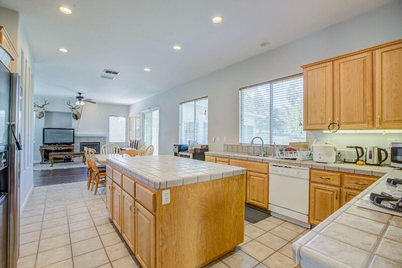 Building Photo - 7820 Tigerwoods Dr