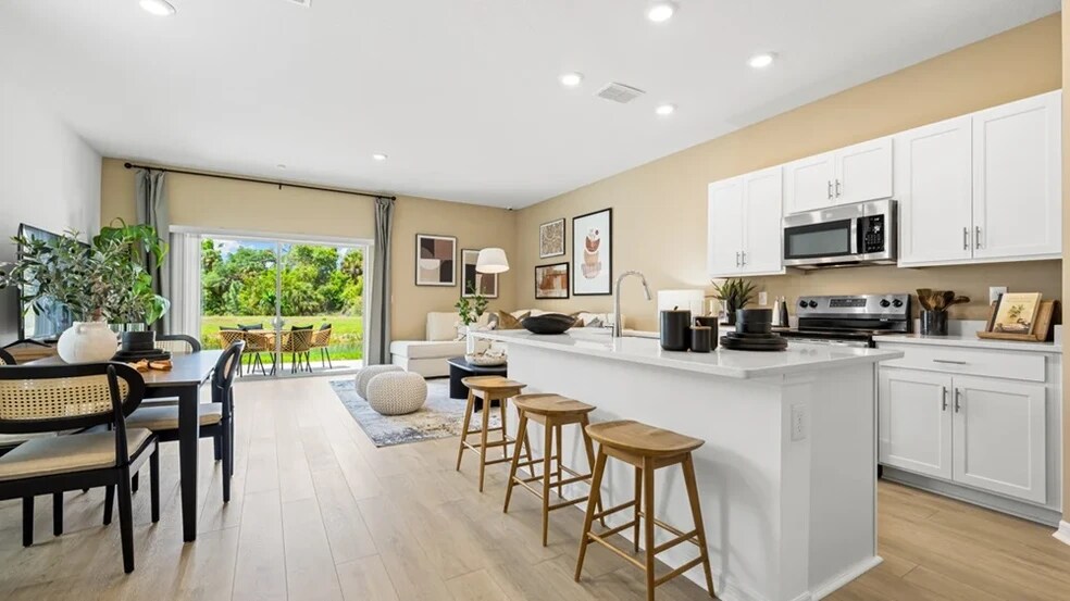 1st floor - 7129 Pinelit Cv