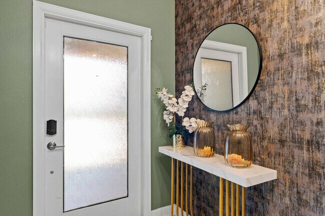 Building Photo - 1260 Challenge Dr