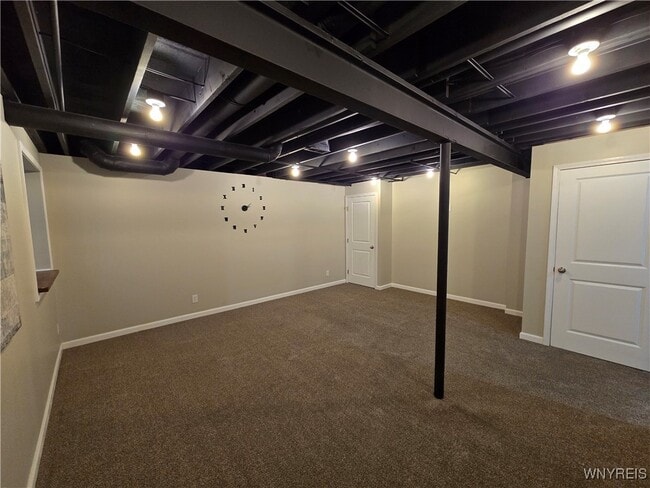 Building Photo - 113 South Dr