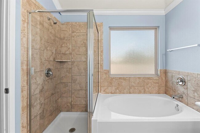 Building Photo - 244 Chickadee Ln