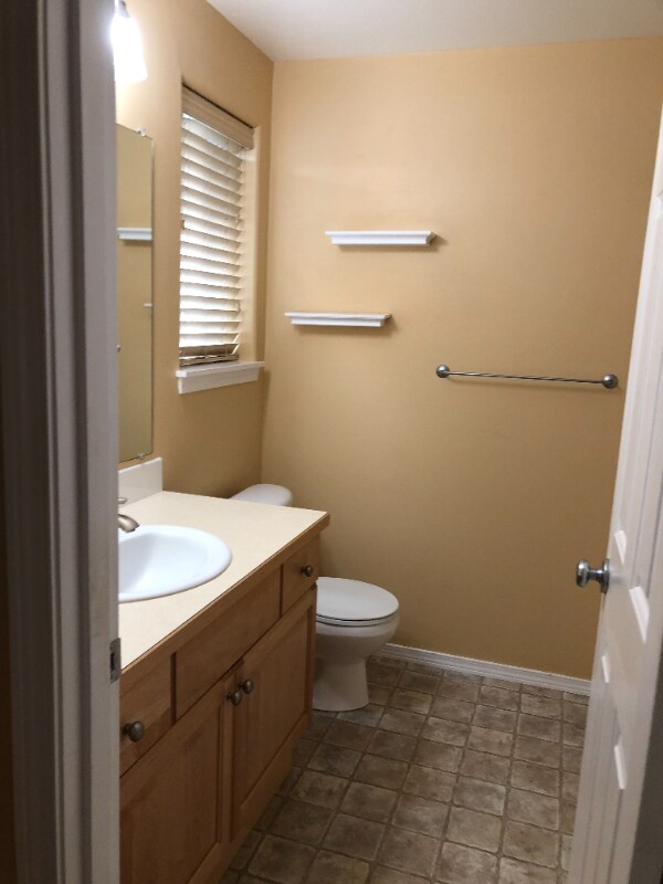 Building Photo - 7503 NE 61st Way