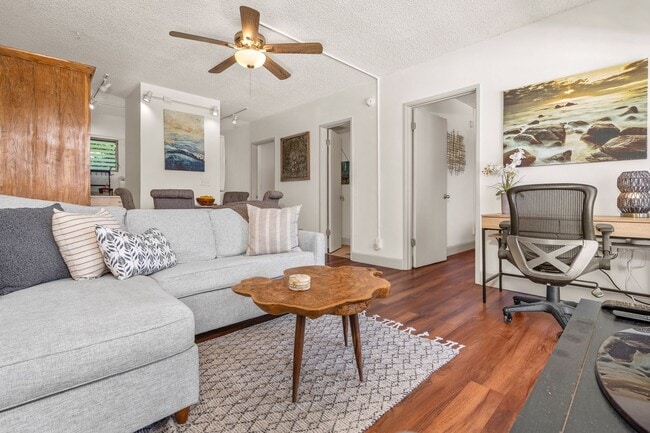 Building Photo - Beautiful Fully Furnished, 2 Bed, 1 1/2 Bath, Oceanview Condo with Pool