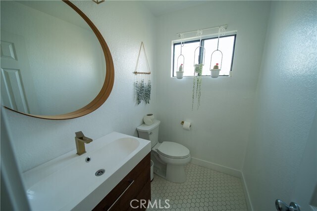 Building Photo - 4229 W Rosecrans Ave