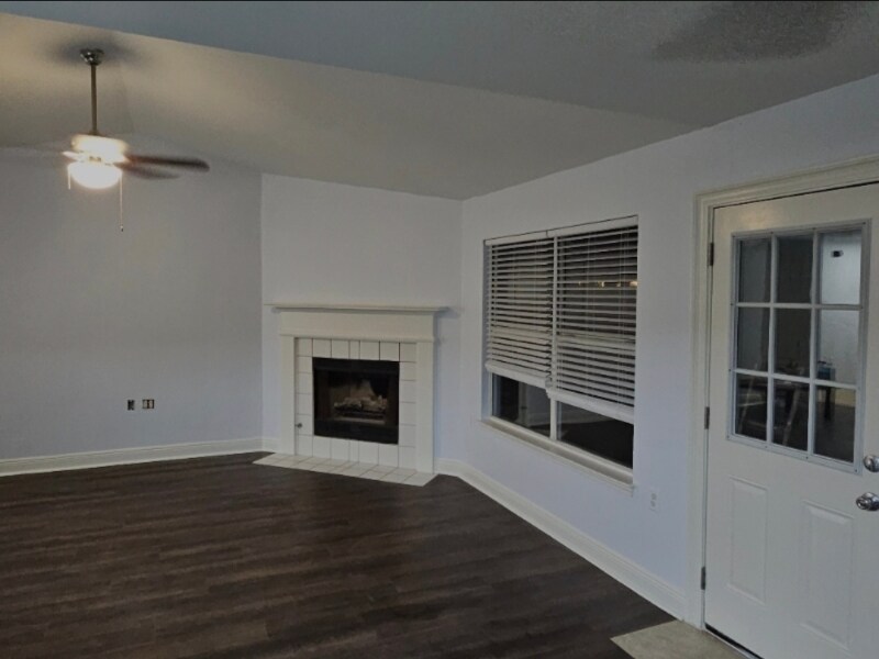 Building Photo - 1131 Camaree Pl