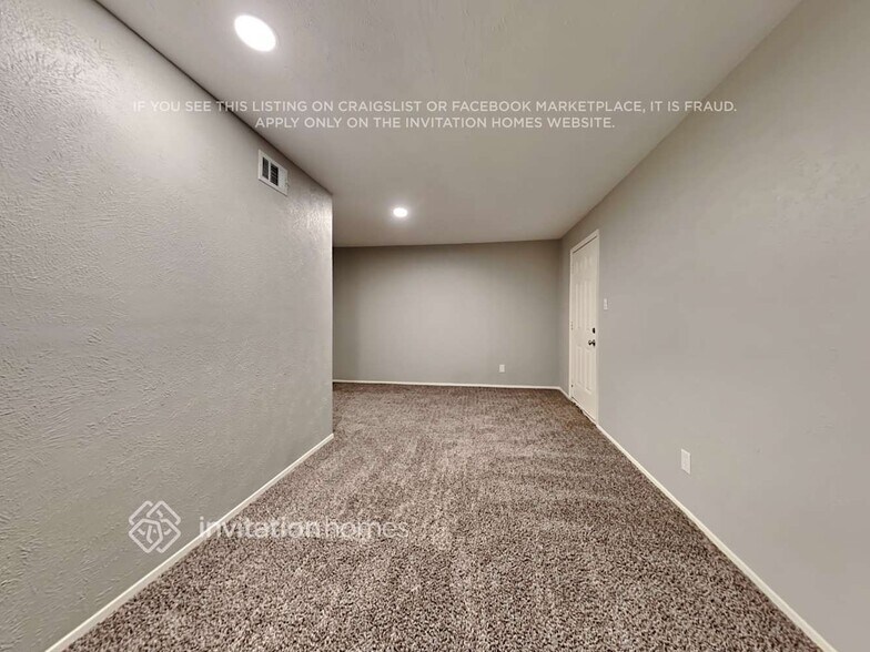 Building Photo - 8718 Linda Vista Dr