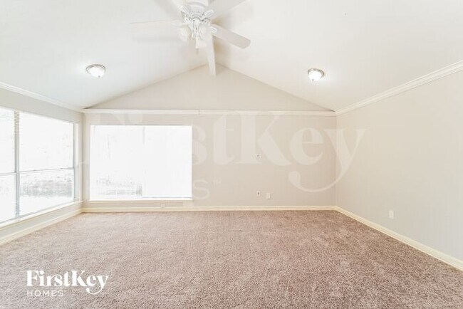 Building Photo - 6615 Navidad Rd