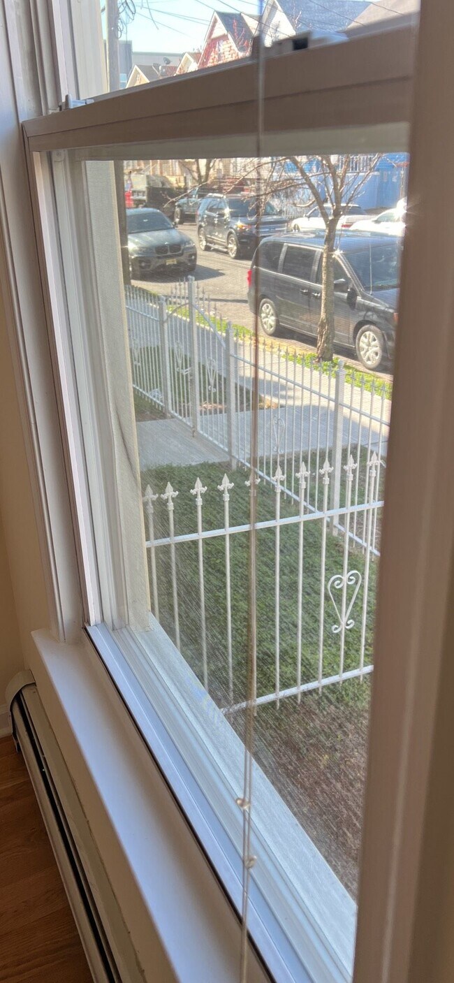 Building Photo - 129 Court St