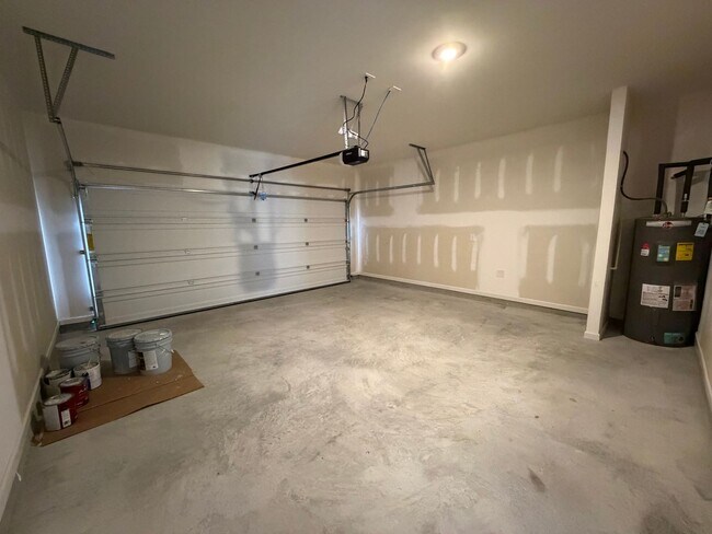 Building Photo - Brand New 5/3 House in Armuchee- $2,195