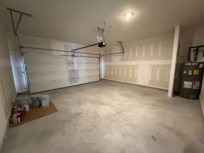 Building Photo - Brand New 5/3 House in Armuchee- $2,295