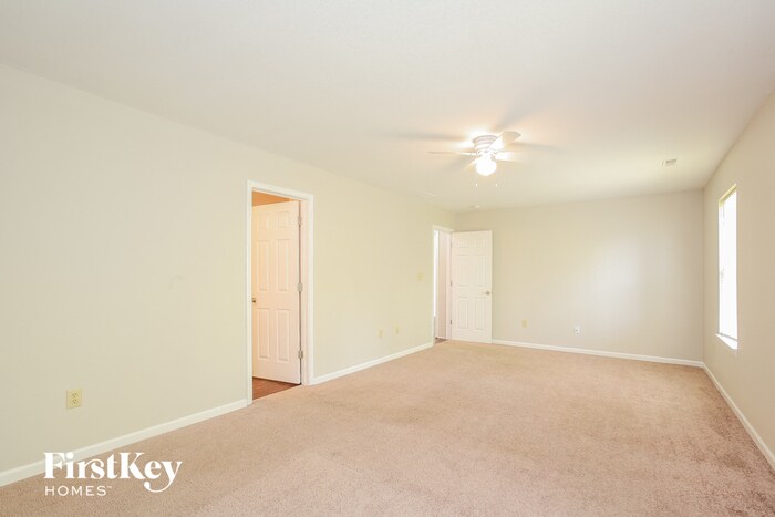 Building Photo - 11145 Clearspring Way