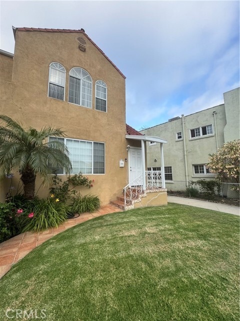 Building Photo - 1046 S Citrus Ave