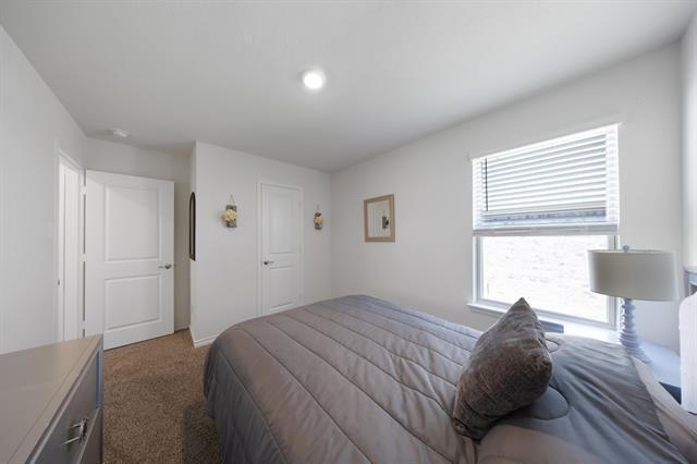 Building Photo - 627 Willow View Way