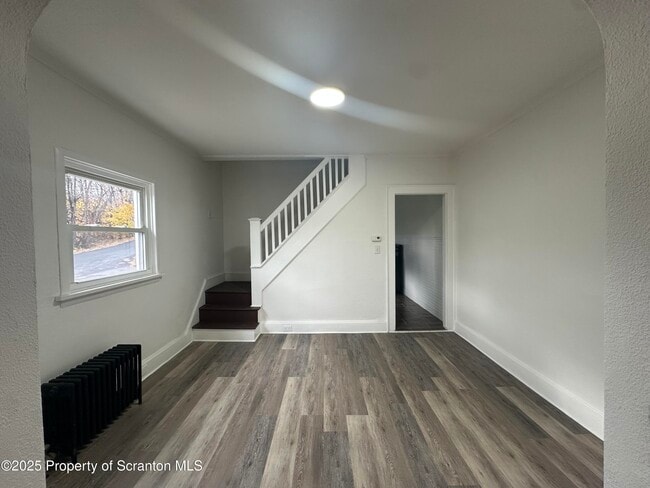 Building Photo - 1264 S 6th Ave