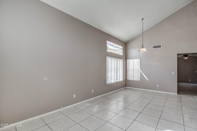 Building Photo - 6660 E Riverdale St