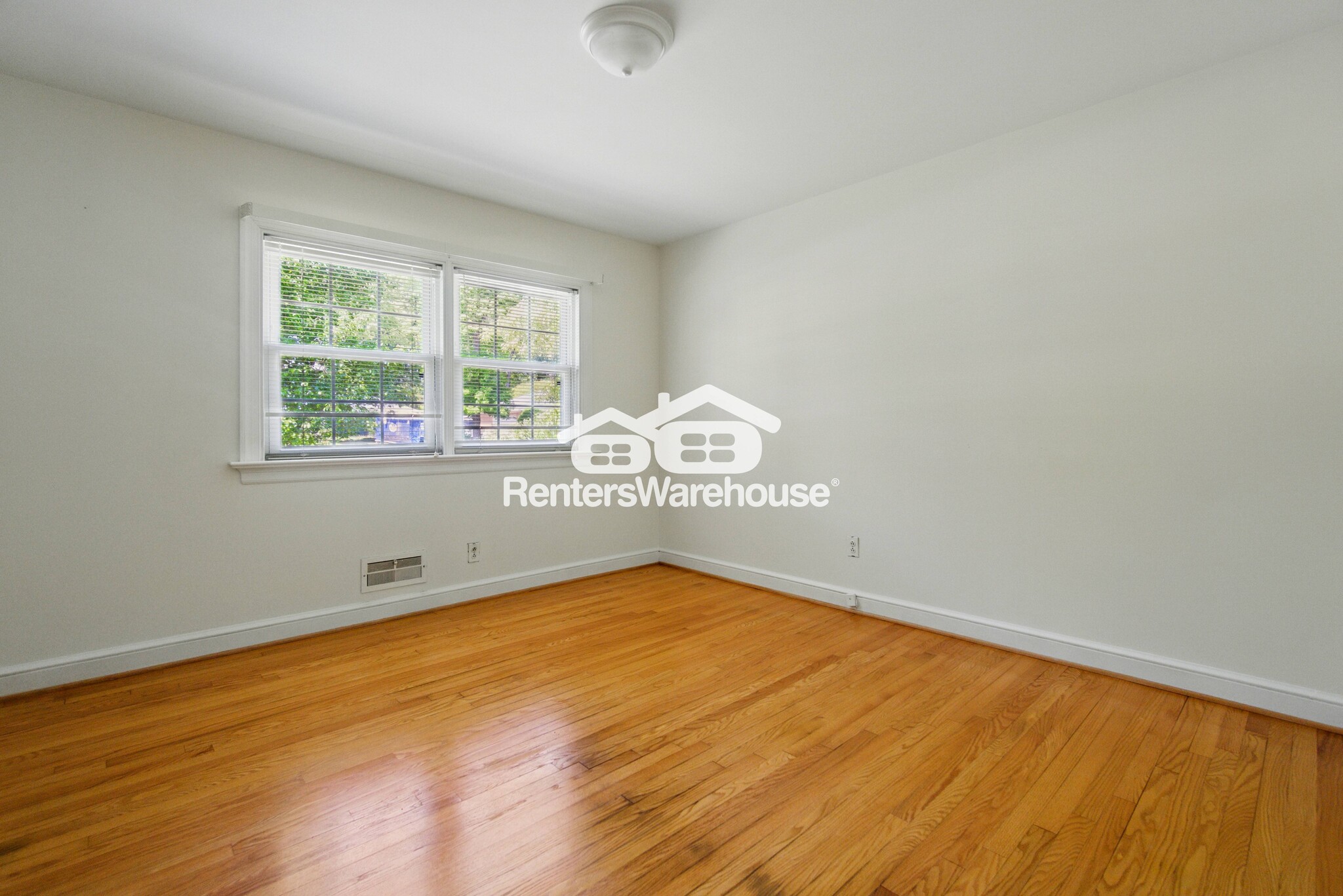 Building Photo - 4817 Stornoway Dr