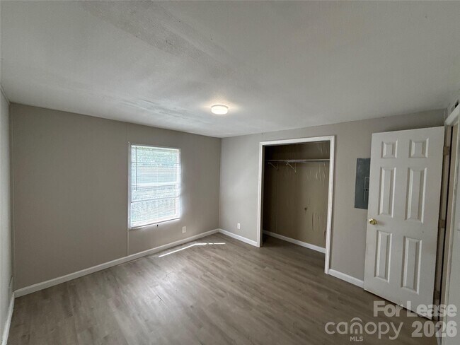 Building Photo - 306 Huffstetler Rd