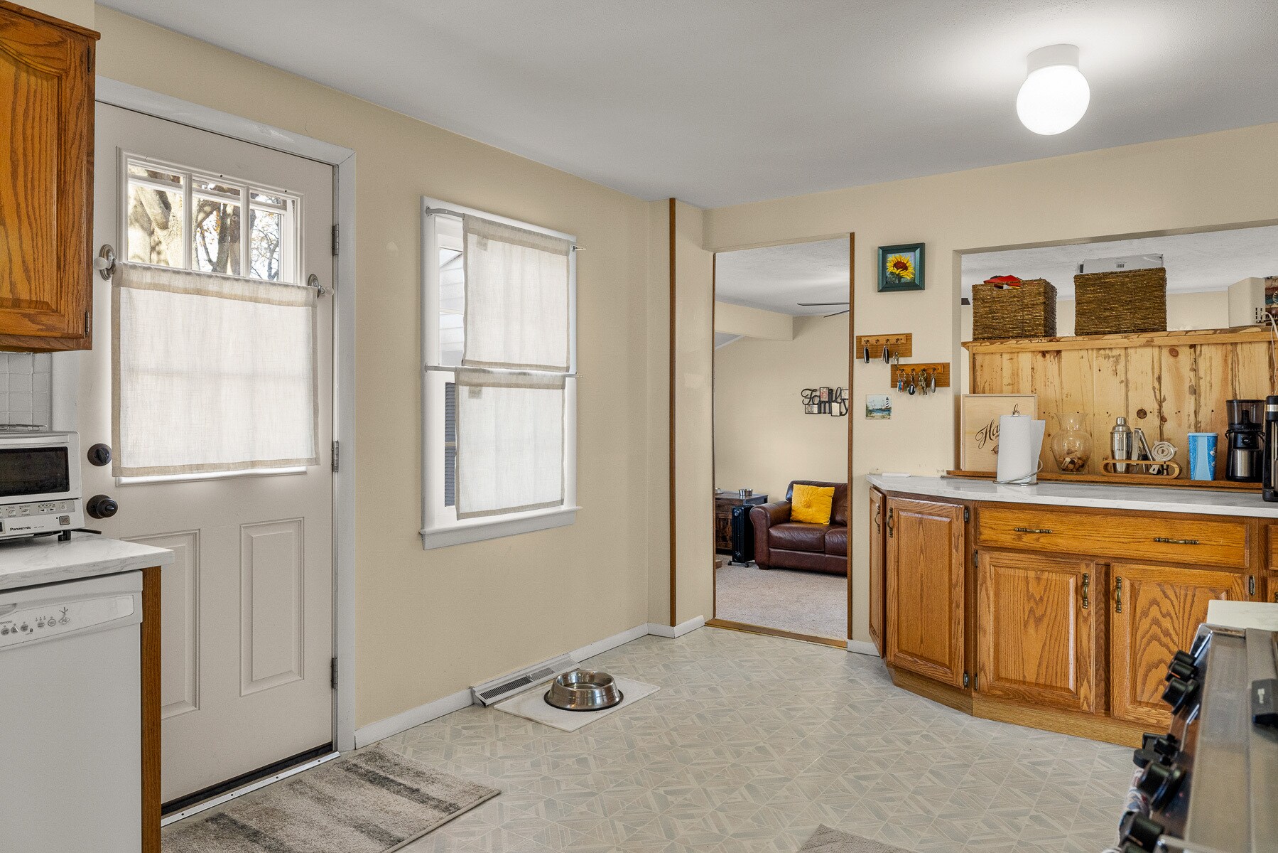 View from Kitchen to Living room - 40 Fields Rd