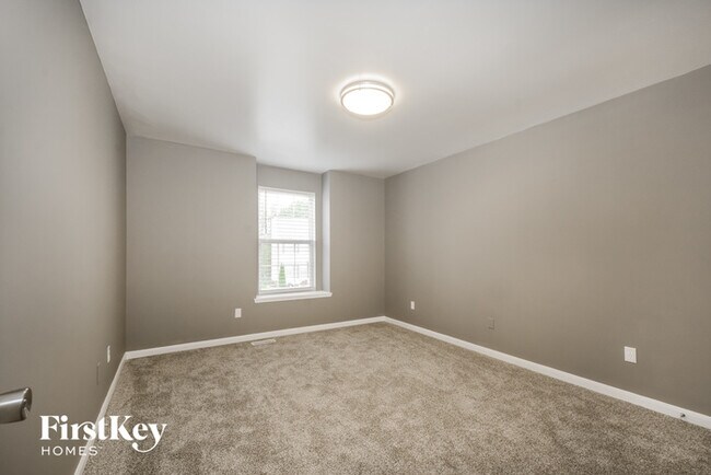 Building Photo - 1016 Scenic Oaks Ct