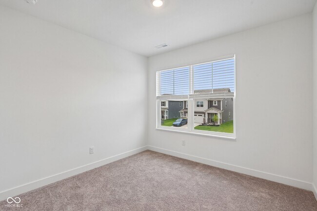 Building Photo - 15274 Farrington Rd