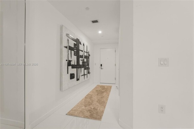 Building Photo - 851 NE 1st Ave