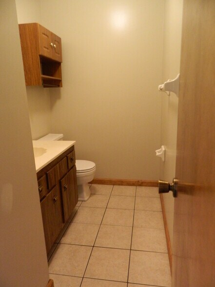 Half Bathroom - 7400 Chaparral Rd