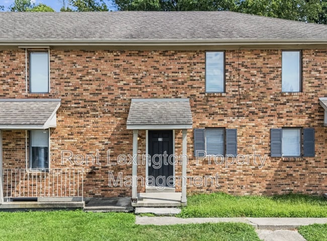 Building Photo - 1649 Foxhaven Dr