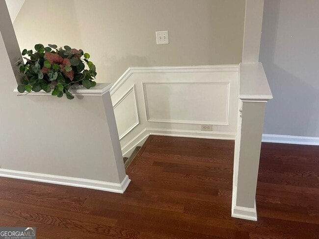 Building Photo - 3352 Chastain Gardens Dr NW