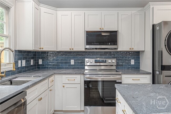 Building Photo - 2142 E 42nd St