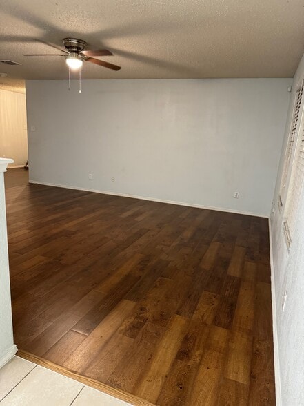 Building Photo - 2701 Margaret Ln