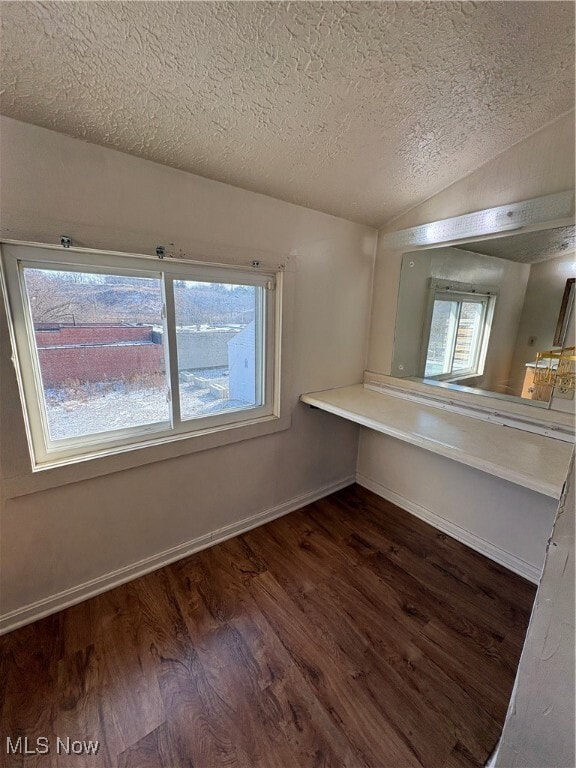 Building Photo - 565 Brown St