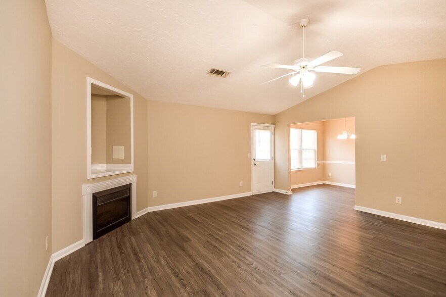 Building Photo - 20 Carver Dr