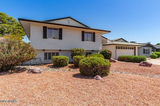 Building Photo - 1628 E Hermosa Dr