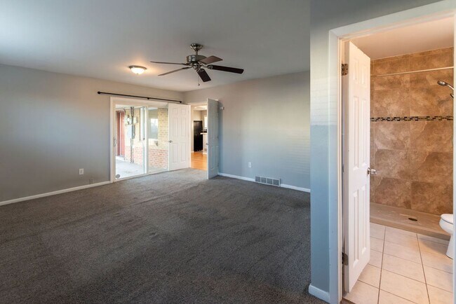 Building Photo - Move in now — $0 rent due until March 1st! - 3BR/2BA Single-Family Home Across from Sloan’s Lake ...