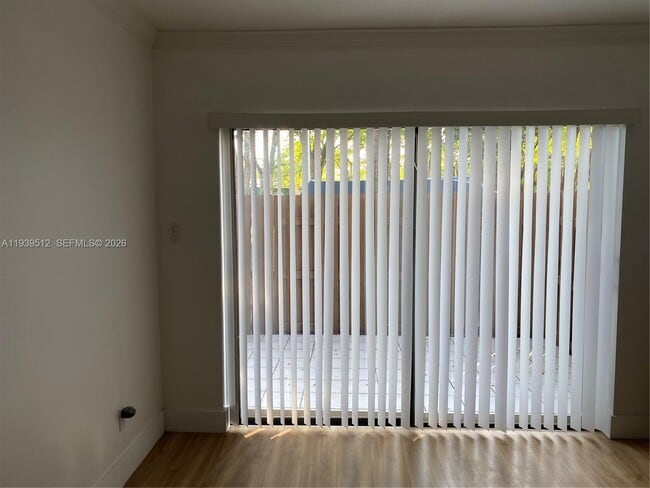 Building Photo - 10925 SW 113th Pl