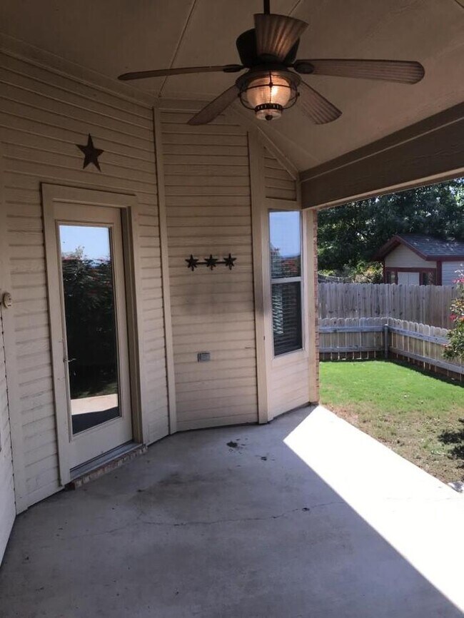 Building Photo - Meander Estates! Large corner lot 3/2/2 Coming August 2025. Covered patio!