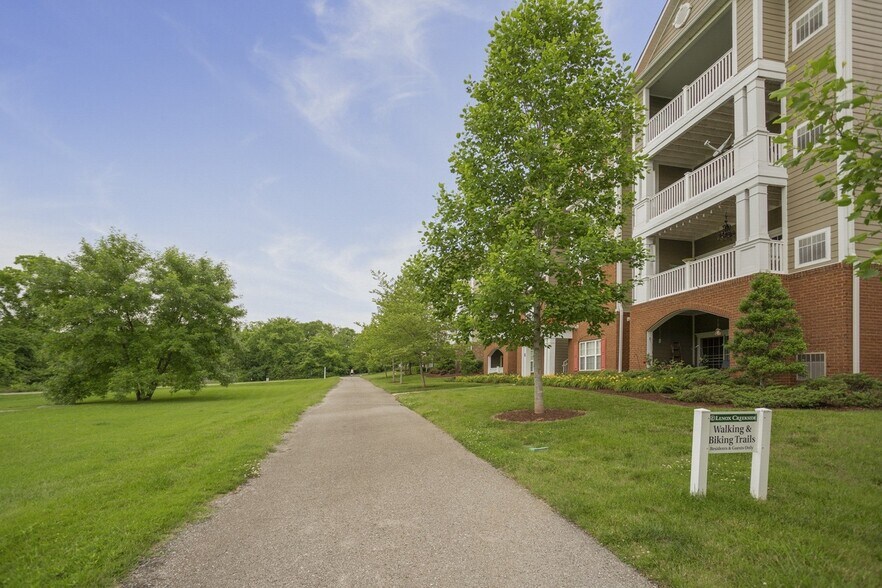 Building Photo - 8201 Lenox Creekside Dr