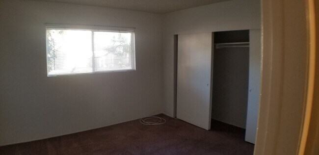 Building Photo - 134 Hurlbut St