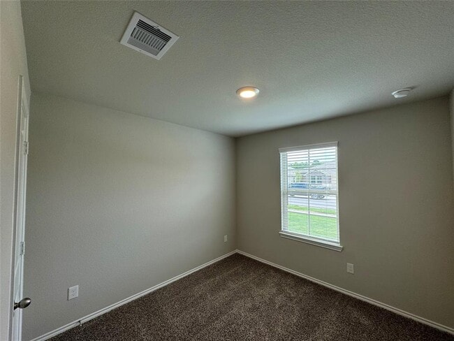 Building Photo - 209 Blanco Dr