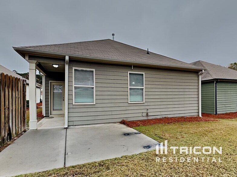 Building Photo - 7802 Bluefin Trail