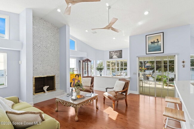 Building Photo - 662 Rossmoor Cir