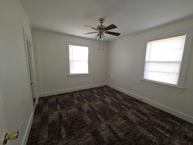 Building Photo - 1809 Palm St