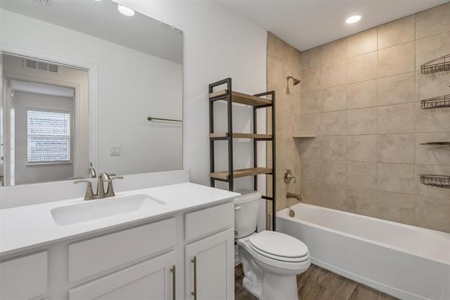 Building Photo - 4809 Pendrell Ave